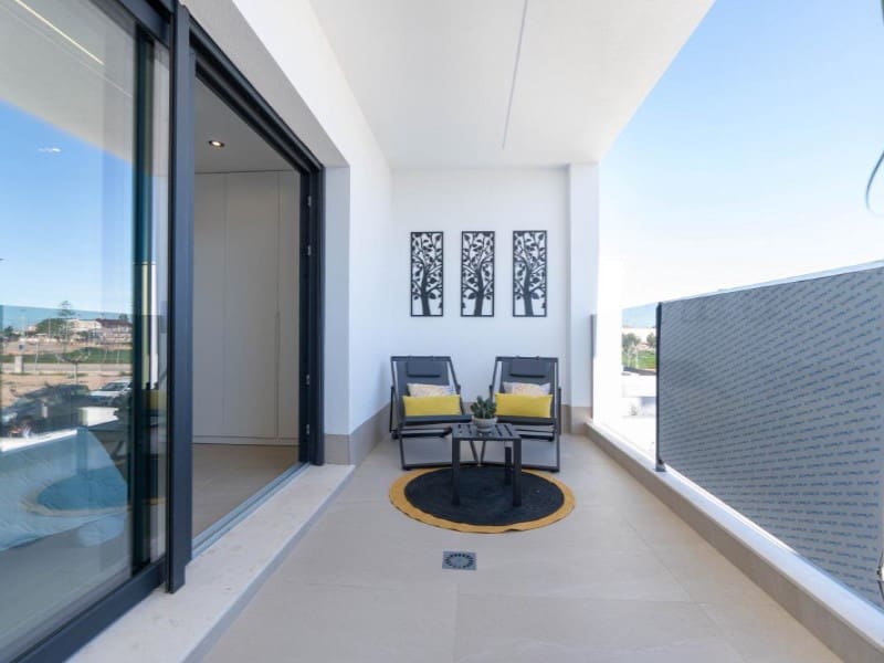 4 bedroom Villa for sale in San Pedro del Pinatar with pool - € 890,000 (Ref: 9955916)