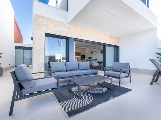 4 soverom Villa til salgs i San Pedro del Pinatar ciudad, San Pedro del Pinatar med svømmebasseng - € 890 000 (Ref: 9955916)