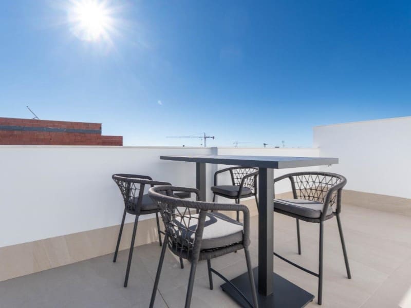 4 bedroom Villa for sale in San Pedro del Pinatar with pool - € 890,000 (Ref: 9955916)