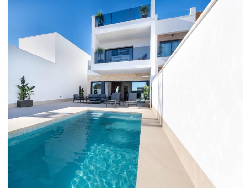 4 bedroom Villa for sale in San Pedro del Pinatar with pool - € 890,000 (Ref: 9955916)