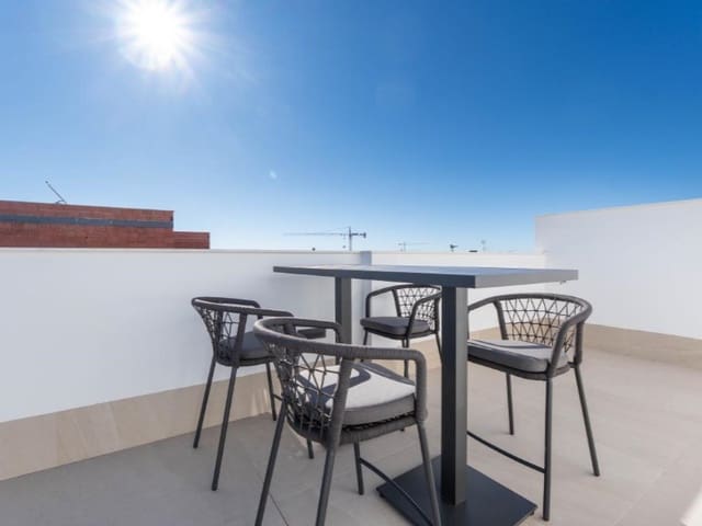 4 soverom Villa til salgs i San Pedro del Pinatar ciudad, San Pedro del Pinatar med svømmebasseng - € 890 000 (Ref: 9955916)