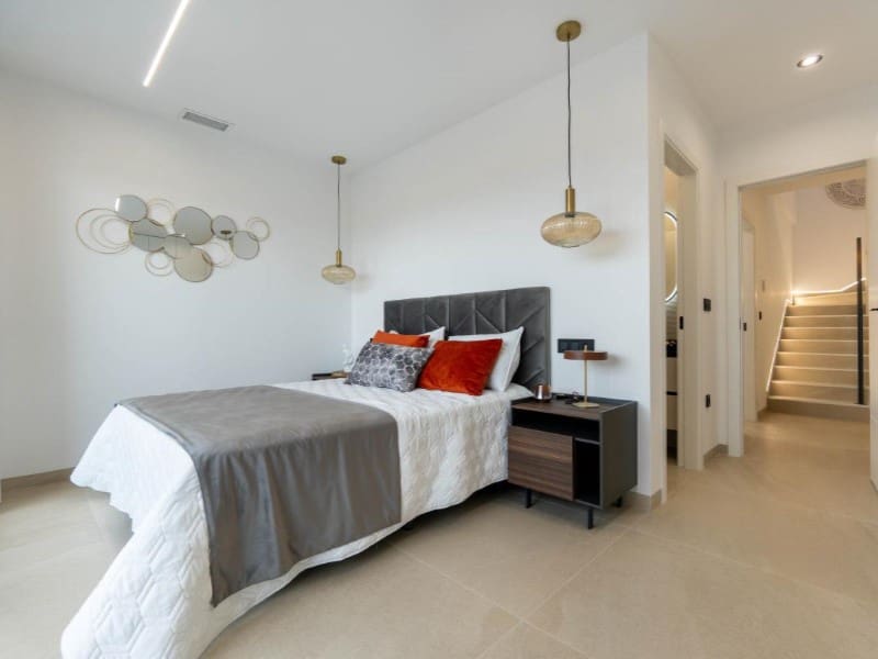 4 bedroom Villa for sale in San Pedro del Pinatar with pool - € 890,000 (Ref: 9955916)