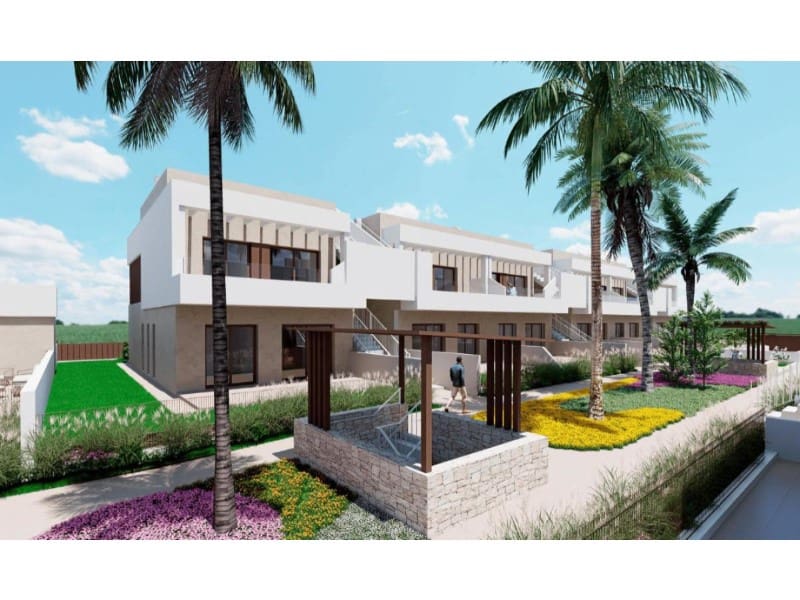 3 chambre Villa/Maison à vendre à Los Alcazares avec piscine - 439 000 € (Ref: 9955932)