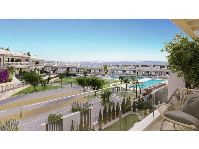 Bungalow de 3 habitaciones en Torrevieja en venta con piscina - 371.000 € (Ref: 9959702)