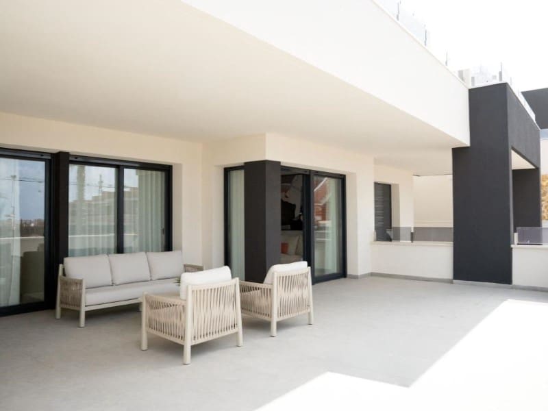 2 bedroom Bungalow for sale in Rojales with pool garage - € 314,000 (Ref: 9968332)