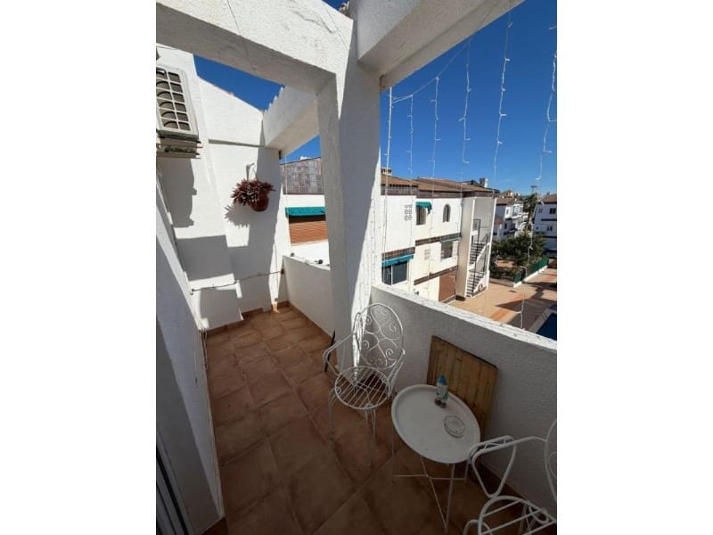 2 soveværelse Lejlighed til salg i Torrevieja med swimmingpool - € 179.000 (Ref: 9977264)