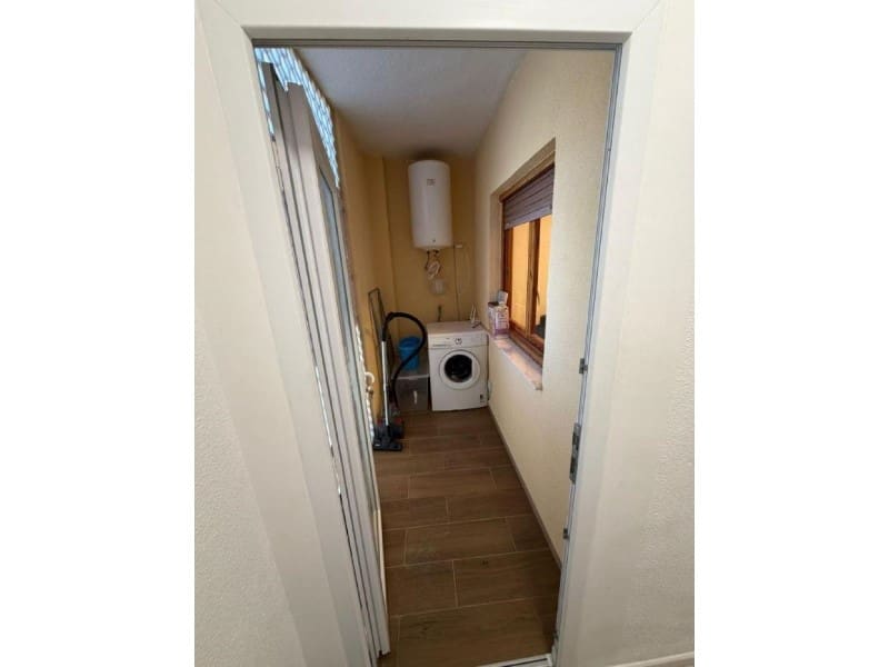 2 soveværelse Lejlighed til salg i Torrevieja med swimmingpool - € 179.000 (Ref: 9977264)