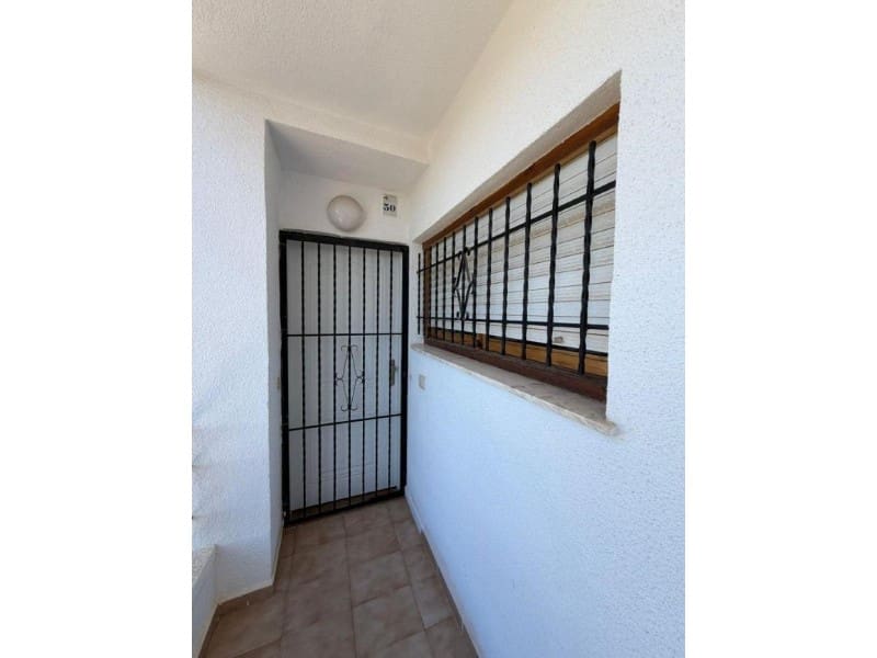 2 soveværelse Lejlighed til salg i Torrevieja med swimmingpool - € 179.000 (Ref: 9977264)
