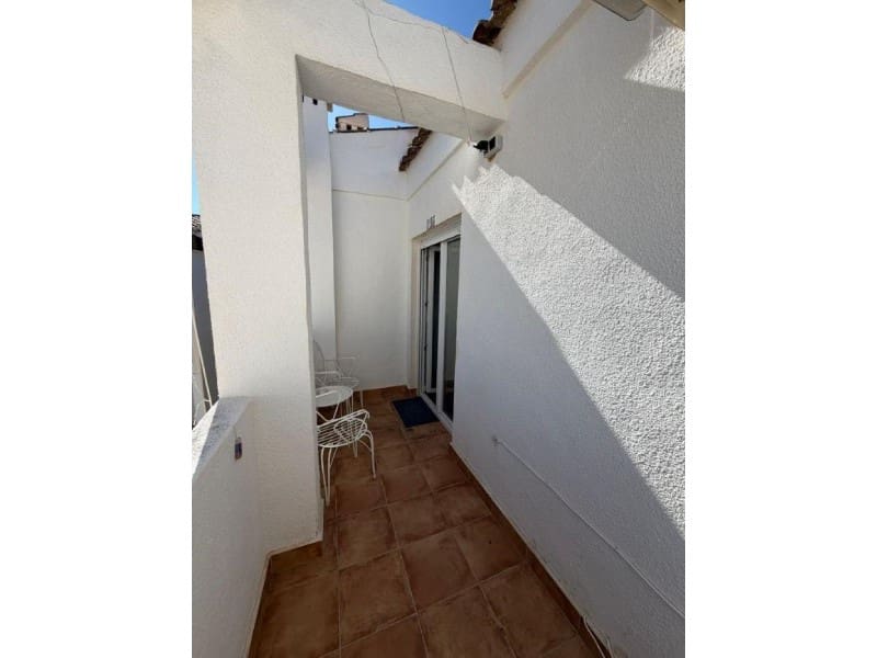 2 soveværelse Lejlighed til salg i Torrevieja med swimmingpool - € 179.000 (Ref: 9977264)