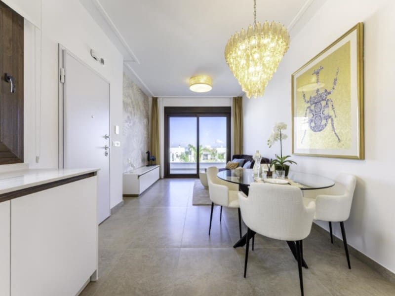Apartamento de 3 habitaciones en Torrevieja en venta con piscina - 330.000 € (Ref: 9977265)