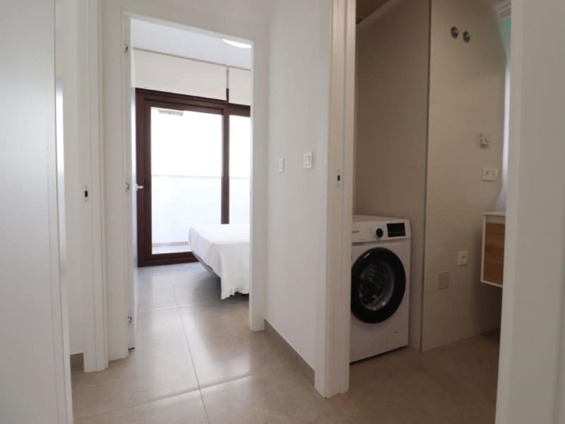 3 slaapkamer Appartement te koop in Torrevieja met zwembad - € 310.000 (Ref: 9977270)