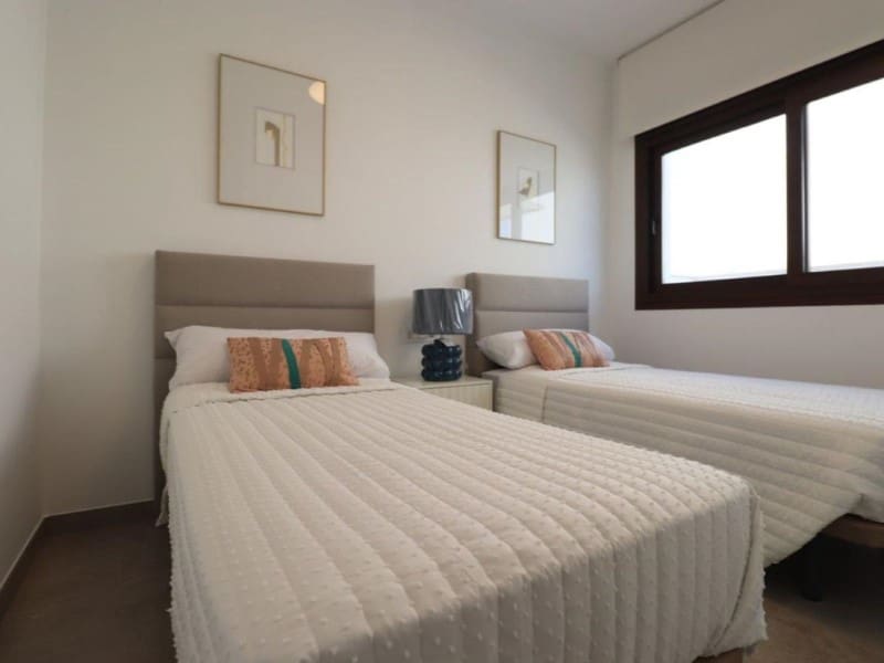 3 slaapkamer Appartement te koop in Torrevieja met zwembad - € 310.000 (Ref: 9977270)