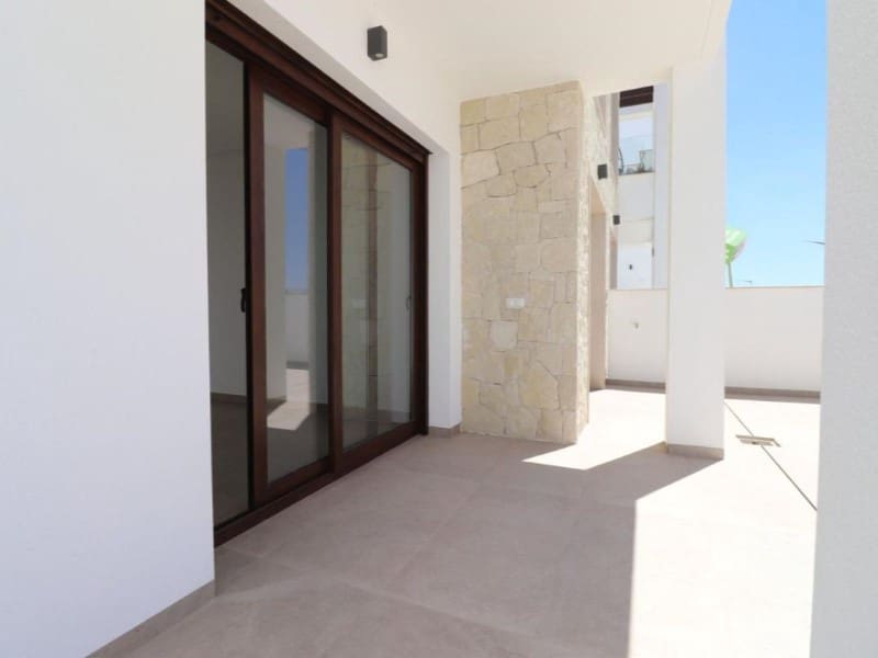 3 slaapkamer Appartement te koop in Torrevieja met zwembad - € 310.000 (Ref: 9977270)