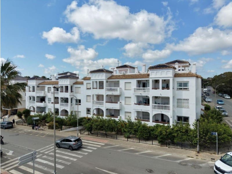 2 soverom Leilighet til salgs i Orihuela med svømmebasseng - € 179 000 (Ref: 9980437)