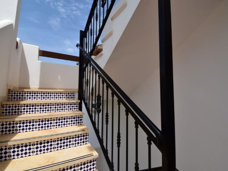 2 soverom Leilighet til salgs i Orihuela med svømmebasseng - € 179 000 (Ref: 9980437)