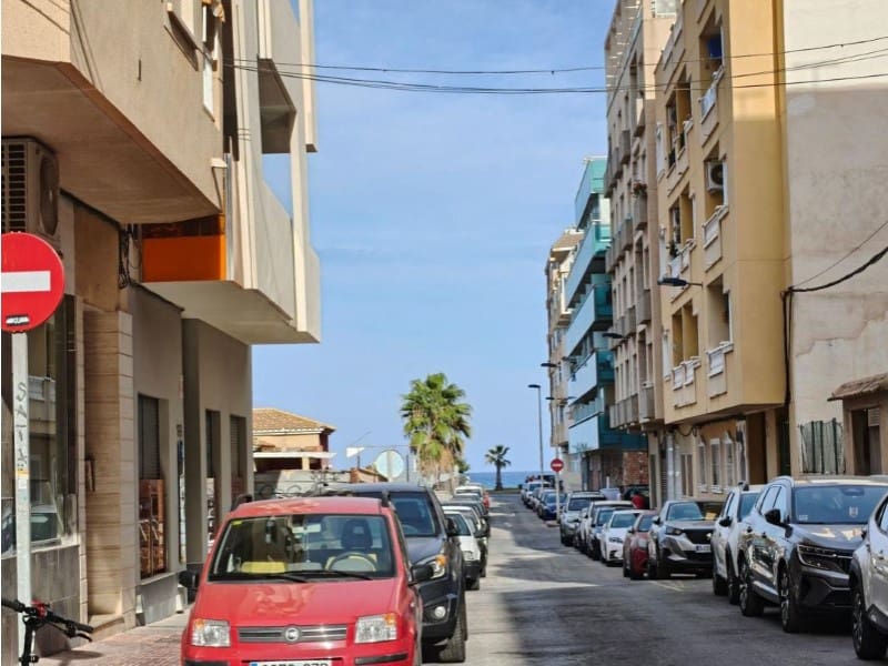 2 soveværelse Lejlighed til salg i Torrevieja - € 162.000 (Ref: 9980447)