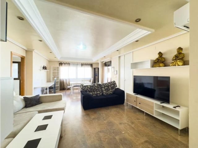 4 makuuhuone Huoneisto myytävänä paikassa Parque de las Naciones, Torrevieja - 275 000 € (Ref: 9980450)