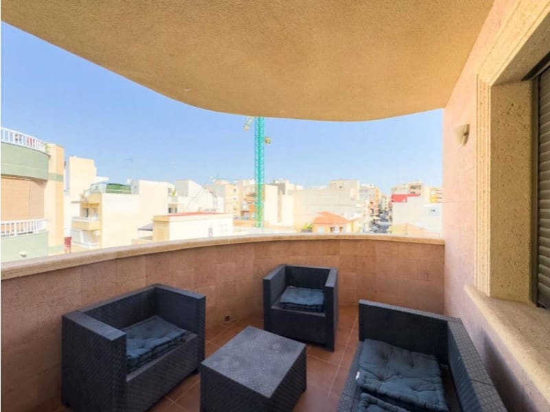 4 makuuhuone Huoneisto myytävänä paikassa Torrevieja - 275 000 € (Ref: 9980450)