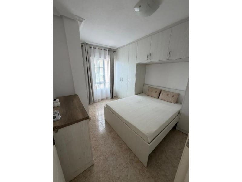 3 slaapkamer Halfvrijstaande villa te koop in Orihuela - € 279.000 (Ref: 9980462)