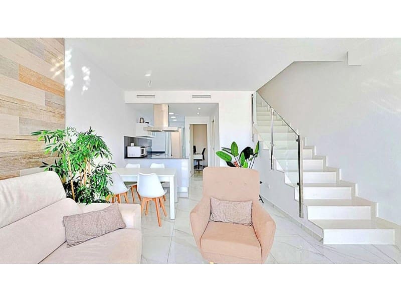 Pareado de 3 habitaciones en Torrevieja en venta con piscina - 310.000 € (Ref: 9984869)
