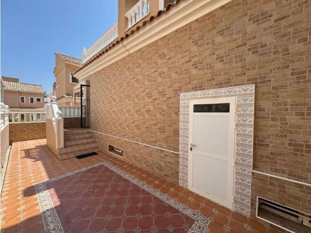 3 Zimmer Doppelhaus zu verkaufen in El Moncayo - El Pòrtic, Guardamar del Segura mit Pool - 283.500 € (Ref: 9984872)