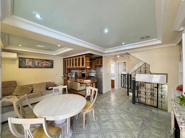 3 Zimmer Doppelhaus zu verkaufen in El Moncayo - El Pòrtic, Guardamar del Segura mit Pool - 283.500 € (Ref: 9984872)