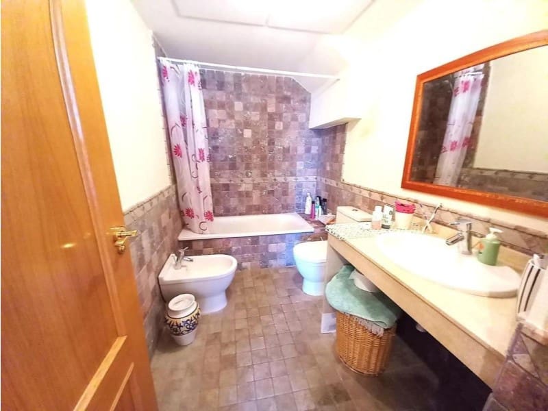 3 sovrum Semi-fristående Villa till salu i Finestrat med pool - 317 000 € (Ref: 9984873)