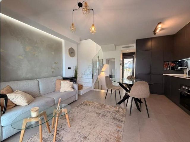 4 bedroom Semi-detached Villa for sale in Los Secanos, Guardamar del Segura with pool garage - € 360,000 (Ref: 9984875)