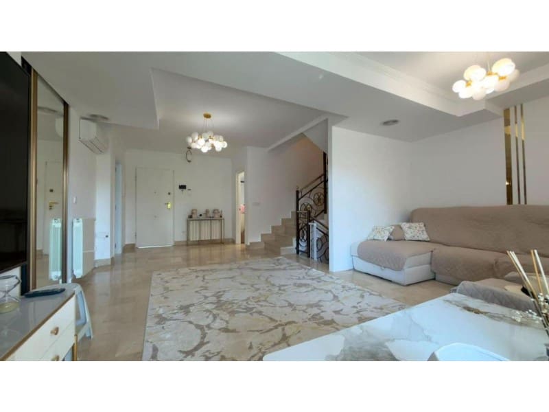 5 soveværelse Semi-Rækkehus til salg i San Juan de Alicante / Sant Joan d'Alacant med swimmingpool - € 500.000 (Ref: 9984876)