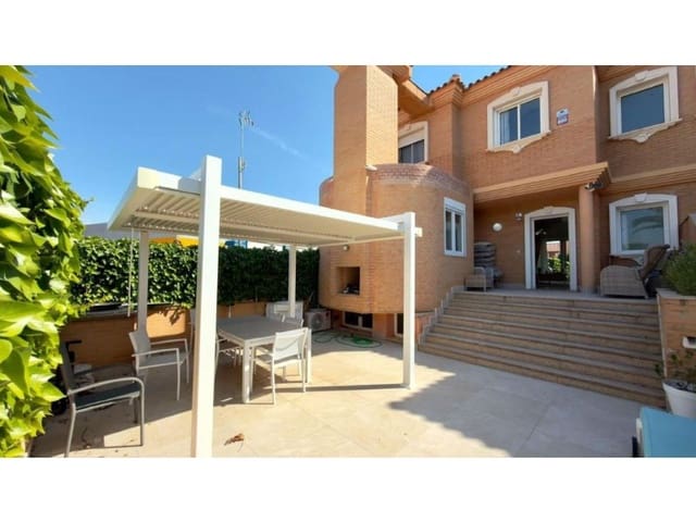 5 soveværelse Semi-Rækkehus til salg i San Juan de Alicante / Sant Joan d'Alacant med swimmingpool - € 500.000 (Ref: 9984876)