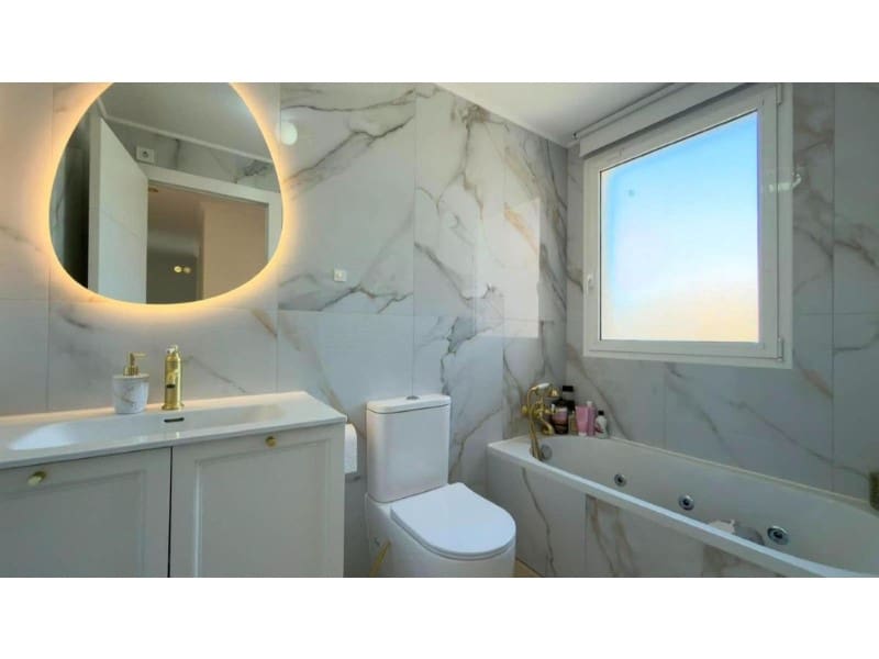 5 soveværelse Semi-Rækkehus til salg i San Juan de Alicante / Sant Joan d'Alacant med swimmingpool - € 500.000 (Ref: 9984876)