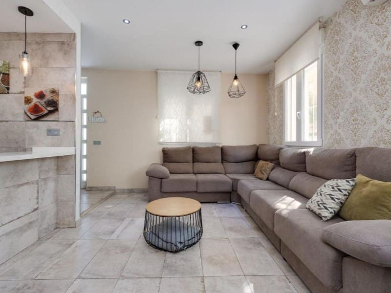 3 sovrum Semi-fristående Villa till salu i Torrevieja - 350 000 € (Ref: 9984877)