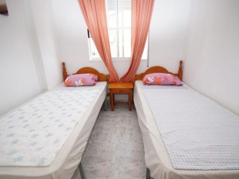 2 Zimmer Doppelhaus zu verkaufen in Playa Flamenca mit Pool - 149.000 € (Ref: 9984879)