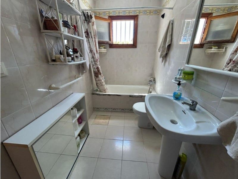 1 bedroom Semi-detached Villa for sale in Torrevieja - € 148,900 (Ref: 9984880)