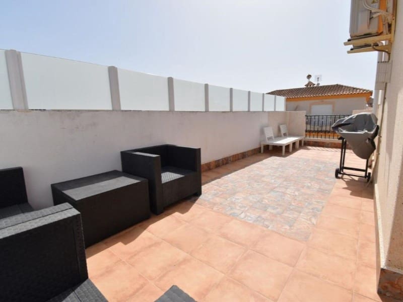 2 sovrum Semi-fristående Villa till salu i Playa Flamenca med pool - 225 000 € (Ref: 9984882)