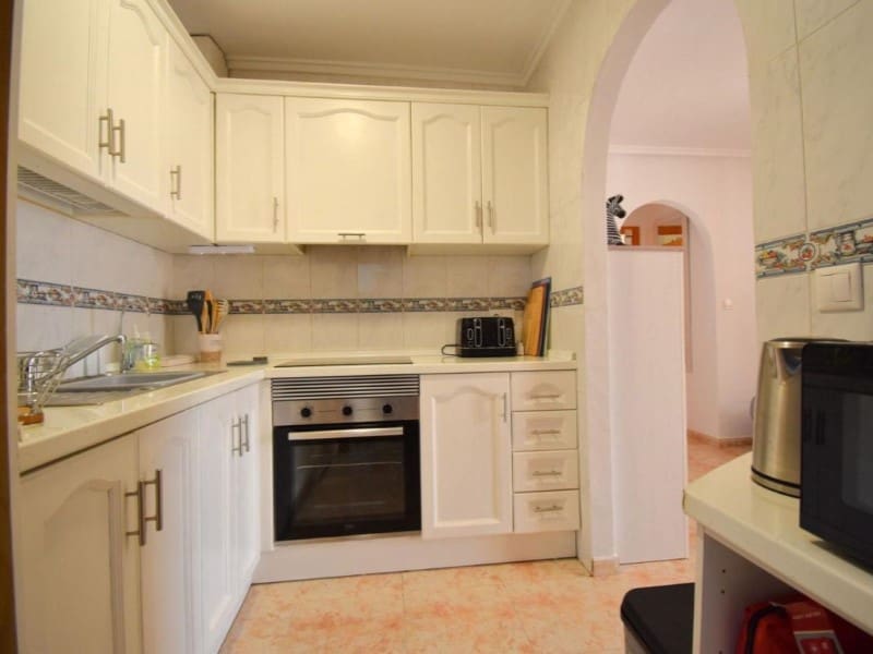 2 sovrum Semi-fristående Villa till salu i Playa Flamenca med pool - 225 000 € (Ref: 9984882)