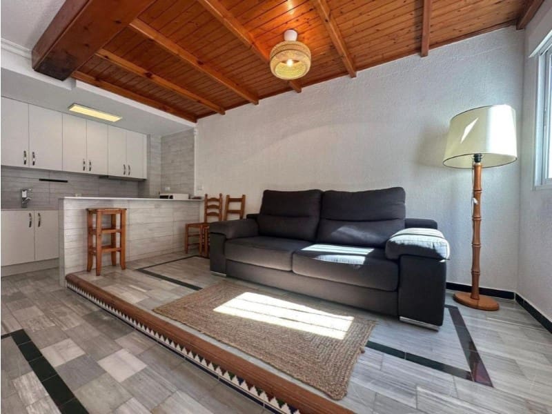 2 Zimmer Doppelhaus zu verkaufen in Torrevieja - 218.000 € (Ref: 9984883)