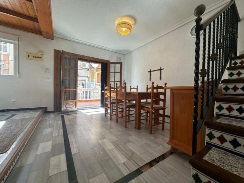 2 Zimmer Doppelhaus zu verkaufen in Torrevieja - 218.000 € (Ref: 9984883)