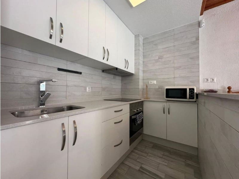 2 Zimmer Doppelhaus zu verkaufen in Torrevieja - 218.000 € (Ref: 9984883)