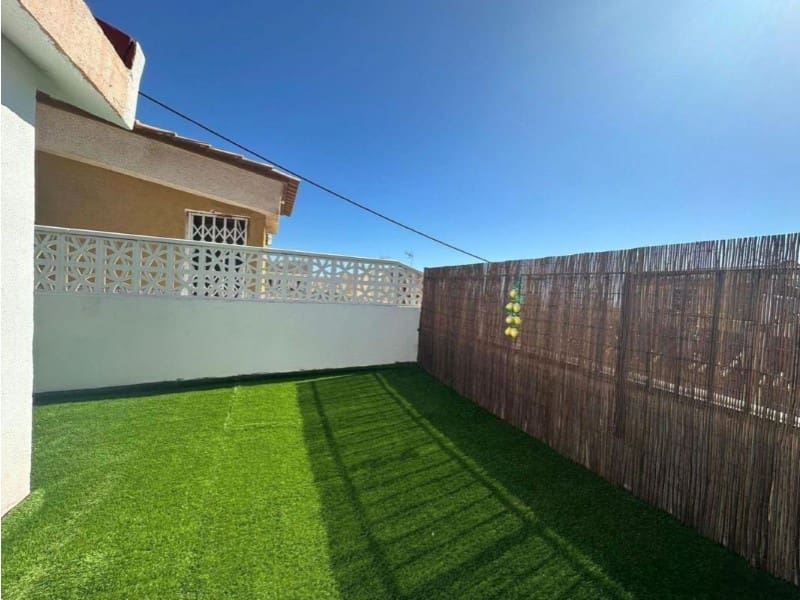 2 Zimmer Doppelhaus zu verkaufen in Torrevieja - 218.000 € (Ref: 9984883)