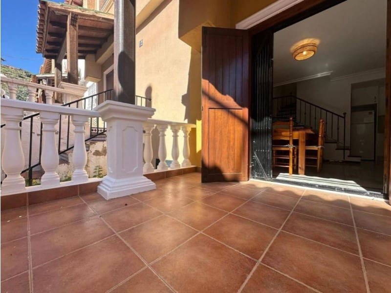 2 Zimmer Doppelhaus zu verkaufen in Torrevieja - 218.000 € (Ref: 9984883)