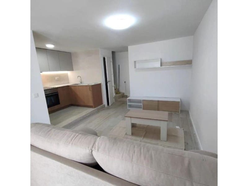 2 slaapkamer Halfvrijstaande villa te koop in Torrevieja met zwembad - € 239.900 (Ref: 9984885)