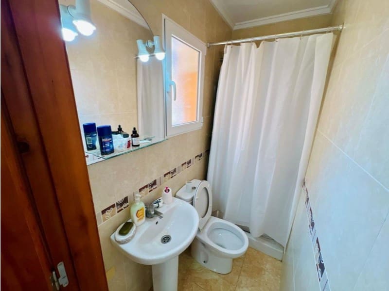 3 sovrum Semi-fristående Villa till salu i Torrevieja med pool - 279 900 € (Ref: 9984886)