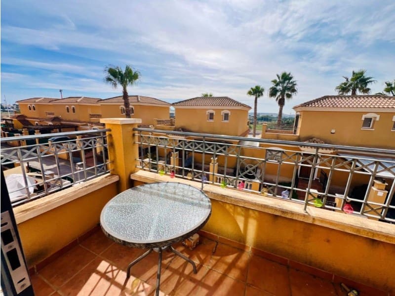 3 sovrum Semi-fristående Villa till salu i Torrevieja med pool - 279 900 € (Ref: 9984886)