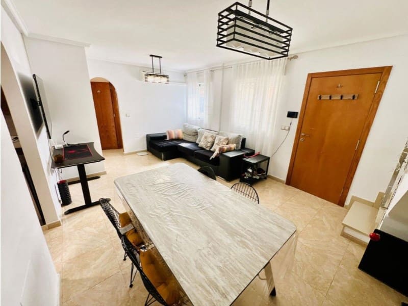 3 sovrum Semi-fristående Villa till salu i Torrevieja med pool - 279 900 € (Ref: 9984886)