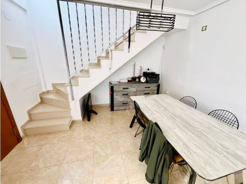 3 sovrum Semi-fristående Villa till salu i Torrevieja med pool - 279 900 € (Ref: 9984886)