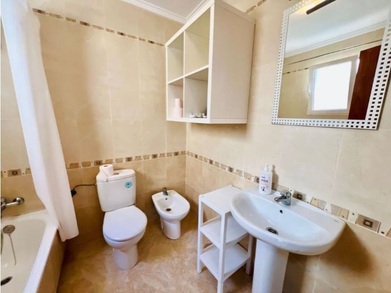 3 sovrum Semi-fristående Villa till salu i Torrevieja med pool - 279 900 € (Ref: 9984886)