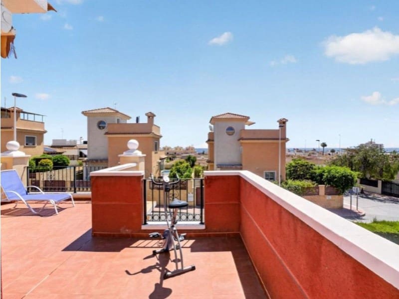 4 sovrum Semi-fristående Villa till salu i Aguas Nuevas med pool - 329 000 € (Ref: 9984887)
