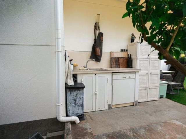 3 soveværelse Semi-Rækkehus til salg i Aguas Nuevas, Torrevieja med swimmingpool - € 375.000 (Ref: 9984888)
