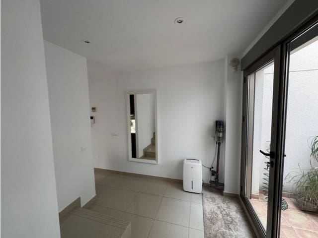 3 soveværelse Semi-Rækkehus til salg i Punta Prima, Torrevieja med swimmingpool - € 375.000 (Ref: 9984889)